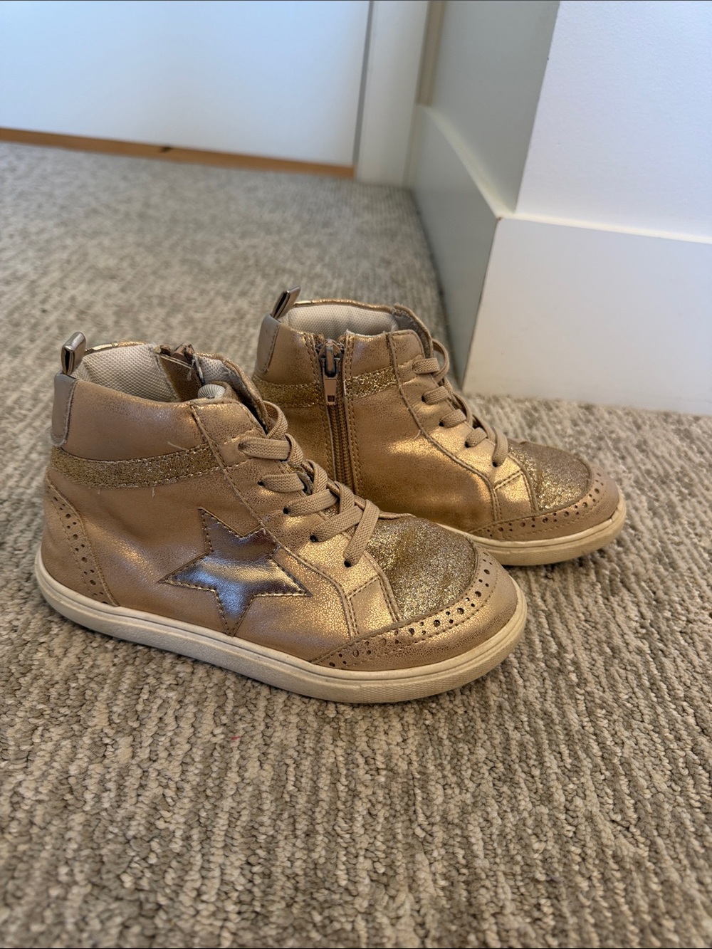 Girls' Metallic Gold High-Top Star Sneakers